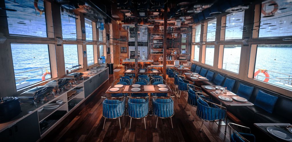 restaurant black pearl